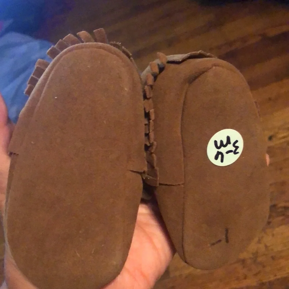Brown Indian moccasin booties size 3 to 6 months